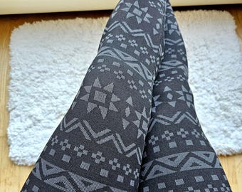 Bequeme Leggings mit Fleecefutter: Loungewear mit Jacquard-Schneeflockenmuster, Winterleggings