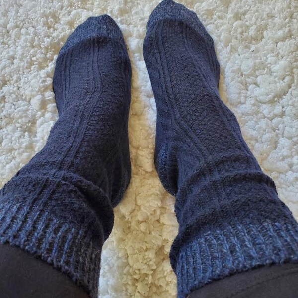 MOGGEI 5 Pairs Womens Merino Wool Socks Hiking Warm Winter