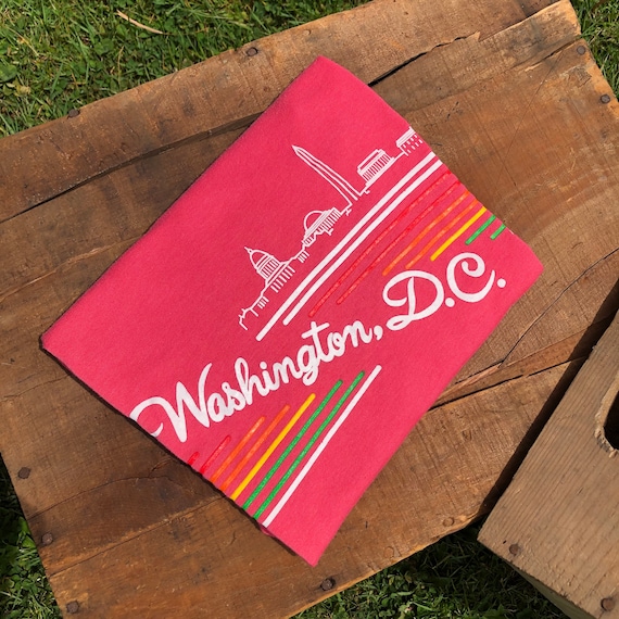 Vintage 1980s Washington DC Rainbow Red/Pink Scree