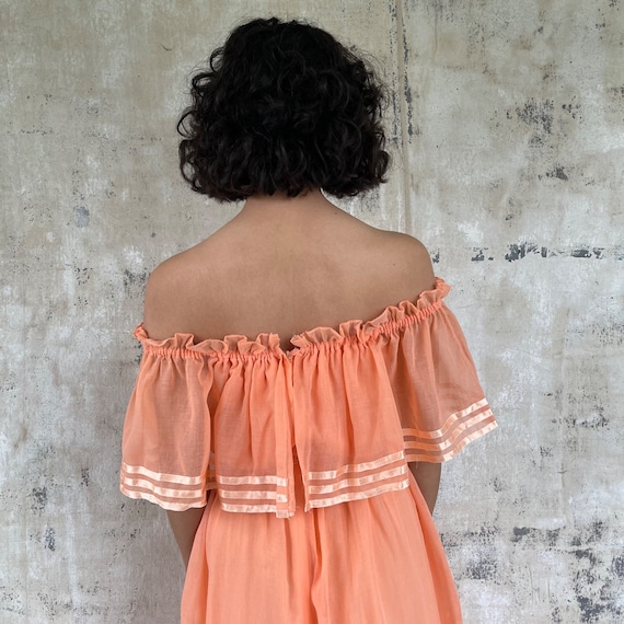 Vintage 70s Off Shoulder Ruffled Peach Maxi Dress - image 7