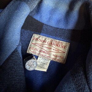 Vintage 70s Filson Mackinaw Cruiser Jacket Size 44 Cobalt Blue Buffalo image 3