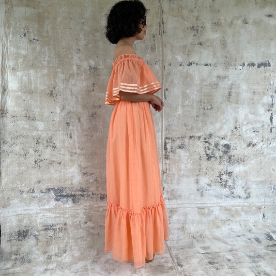 Vintage 70s Off Shoulder Ruffled Peach Maxi Dress - image 5