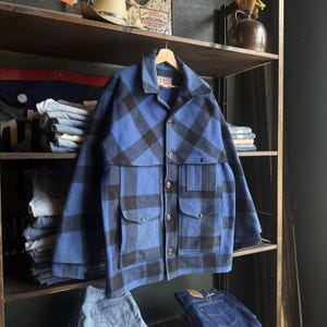 Vintage 70s Filson Mackinaw Cruiser Jacket Size 44 Cobalt Blue Buffalo image 2