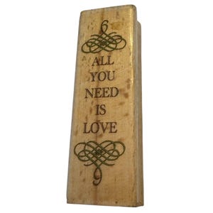 Hampton Art-stempel Alles wat je nodig hebt is liefde Kaarten maken Verticale woorden inspireren