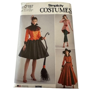 Può includere: Modello di cucito Simplicity Costumes con tre modelli di costumi di Halloween. Il modello include un costume da strega con un vestito arancione e nero, un top rosa con pantaloni verdi e un lungo vestito arancione con dettagli neri. Taglia 44-52.
