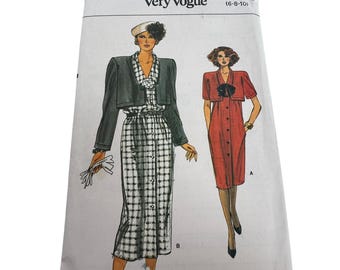Wykrój krawiecki Vogue 9371: Plisowana sukienka dla panien młodych (rozmiary 6-8-10)