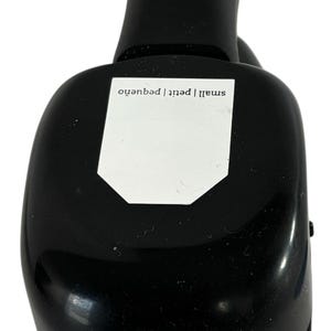 May include: Black craft punch with a handle and a rectangular body. The punch has a white label with the words "small | petit | pequeño". The Stampin' Up! logo is visible on the bottom.