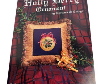Ulotka z wzorem krzyżykowym Holly Berry Ornament 30 Świąt Bożego Narodzenia Zimowe Święta