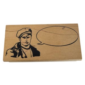 Carimbo de status clássico, balão de fala, homem retrô com chapéu, discurso, pensamento, conversa