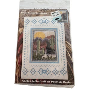 Design Works Handwerk Kreuzstichpackung Kaktus Sonnenuntergang Wolf Wüste Grußkarte