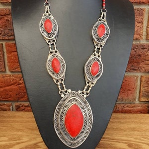 Verklaring ketting, Chunky rode hanger ketting, verklaring rode ketting, BIB ketting, cadeau voor moeder ketting, Kuchi sieraden, Boho ketting,