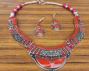 Rode koraal sterling zilveren tribal ketting en oorbellen set, vintage Nepalese stijl