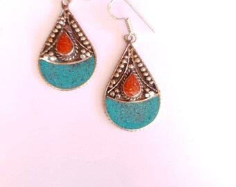 Boucles D'oreilles Tibétaines Pâvaka En Turquoise De L'Himalaya, Crochets Argent - Neuves Avec étiquettes