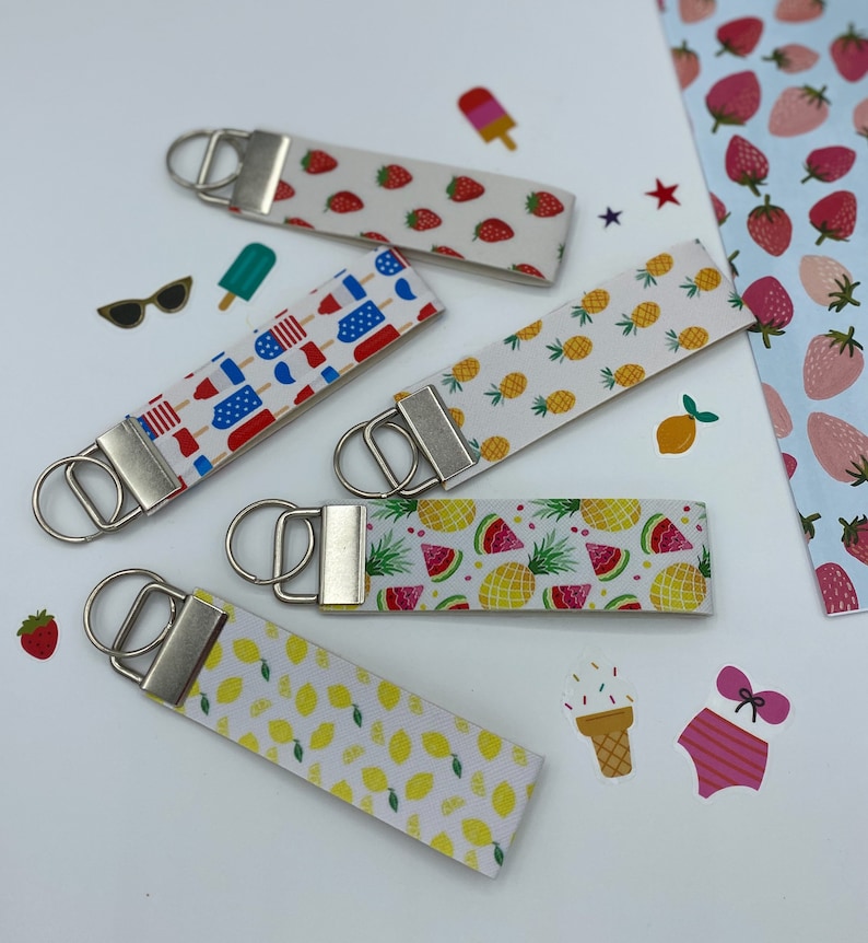 Bag Tags Pineapple Keychain Key Wristlets Summer Keychains Key Fobs Fruit Key Lanyards