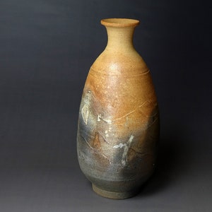 Japanese Tansai Yakishime Vase made by Canadian-born David Atamanchuk (b.1951)