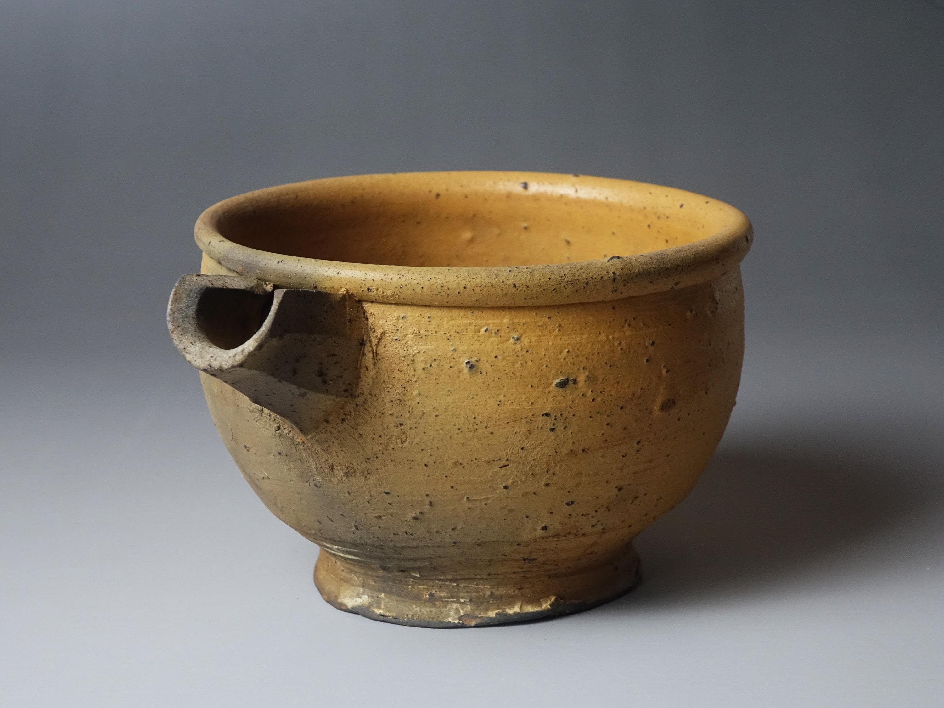 菓子器　陶芸　美術　茶道　茶の湯 〇【茶器/茶道具 菓子器】 喰籠 四方 織部焼き又は志野焼き 加藤