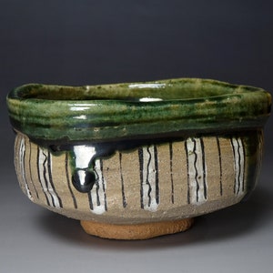 Kutsugata Narumi Oribe Chawan by Sasaki Yasoji (1923-1993) for Japanese Tea Ceremony