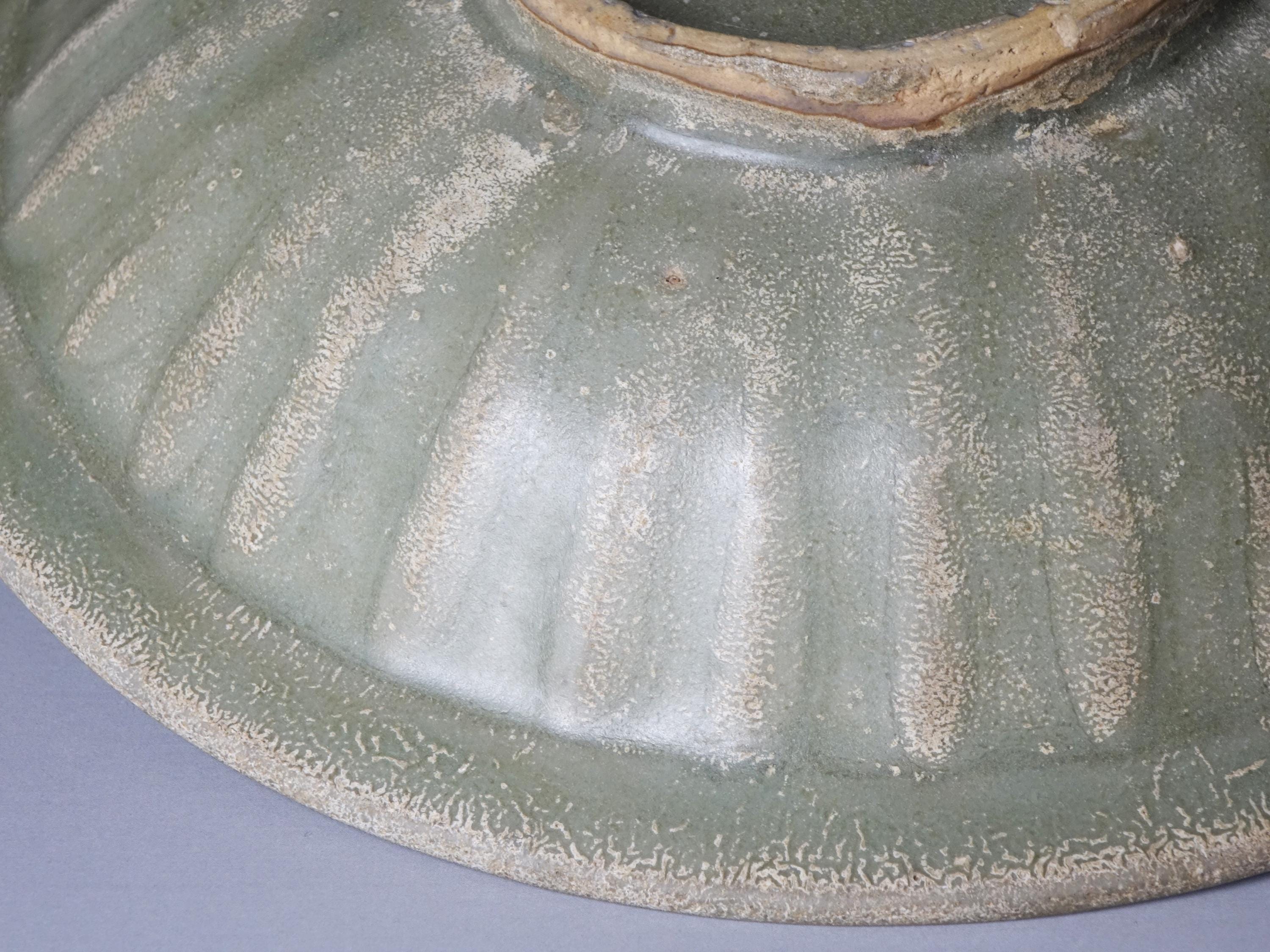 龍泉青磁双魚皿：南宋・元時代（19.5cm） - Etsy 日本