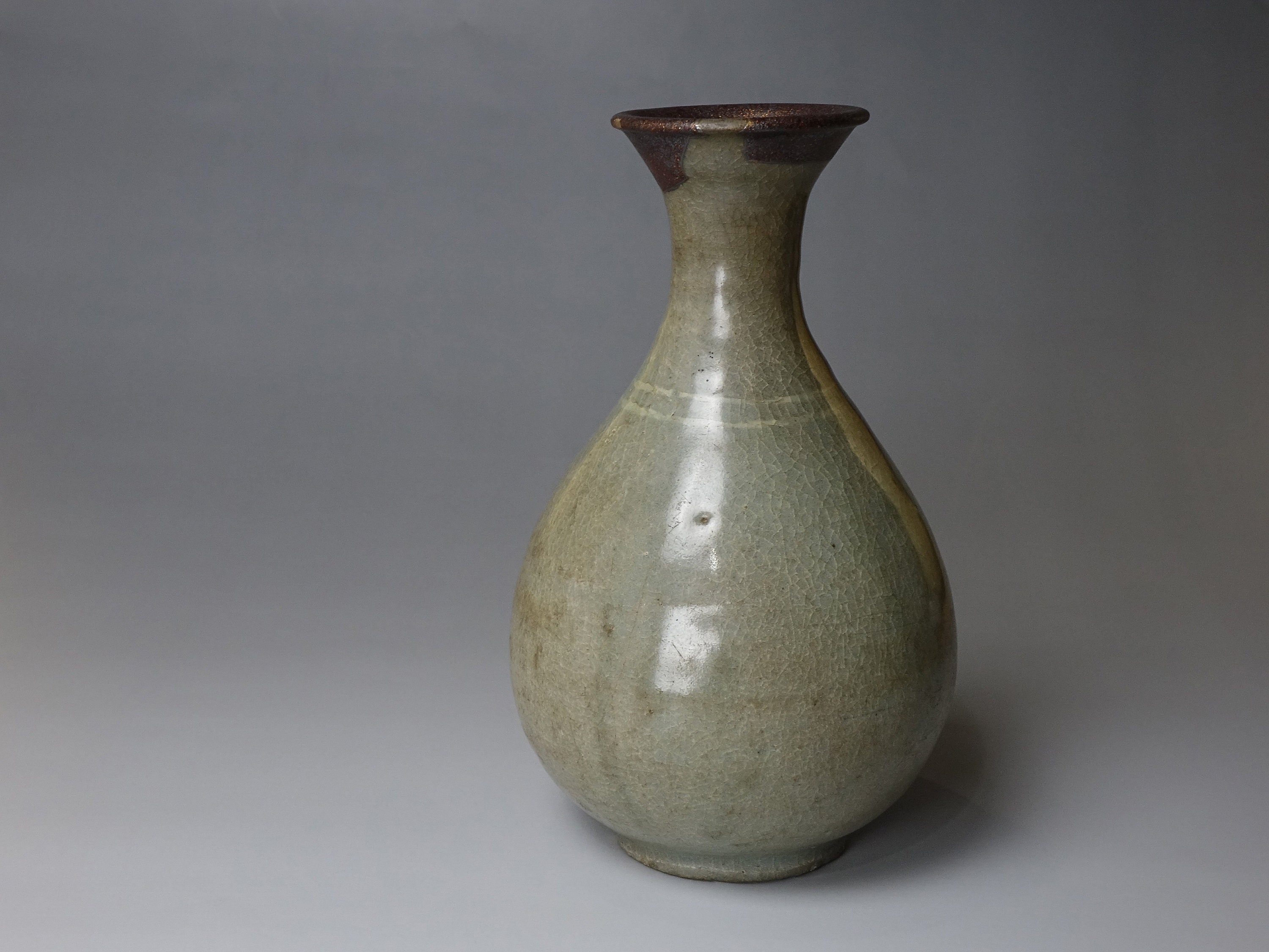 高麗時代青磁花瓶 13/14世紀（高麗時代後期）朝鮮青磁花瓶（17.5cm）漆で巧みに