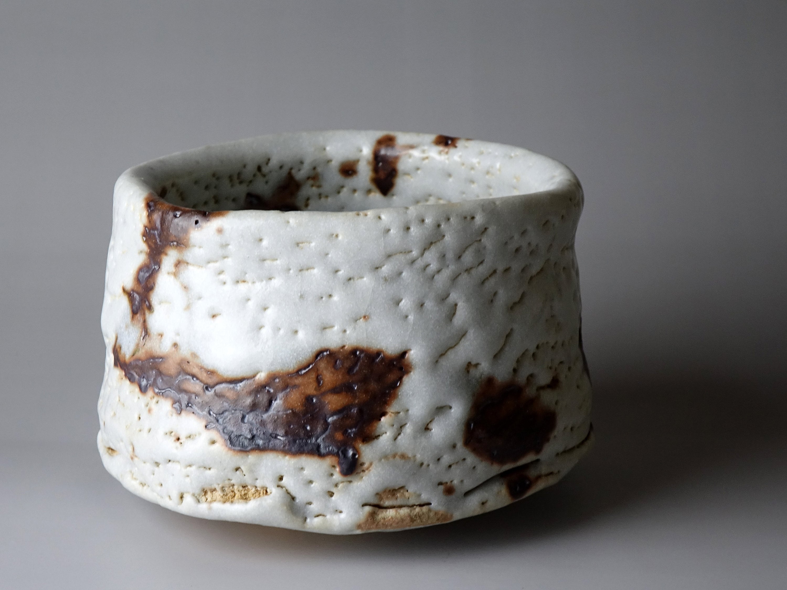 Goro Suzuki (b. 1941) Shino Ware Chawan for Japanese Tea Ceremony