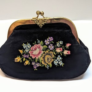 Vintage Embroidered Floral Motif Petit Point Change Purse Clutch 1950's Victorian Style