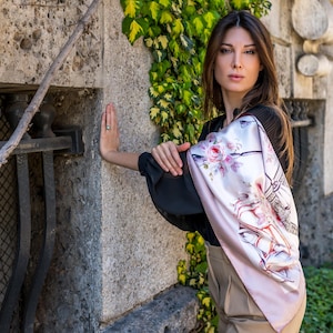 Exquisite Silk Twill Scarf with a romantic Parisian design with flowers, Eiffel Tower and a retro car for all season&#39;s usage