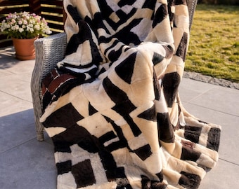 Handmade Toscana Sheepskin Throw: Upcycled Fur Rug, Soft Shearling Blanket 160/200 cm