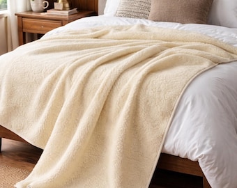 Handmade Merino Wool Blanket Throw: Warm Bedding - Woolmark Certified Cream Grandma throw for Sofa, Armchair or Bed