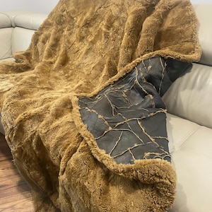 Hand made Genuine Sheepskin Throw ,  Sheepskin Rug , Throw -  Fur Rug - Natural Sheepskin 160/200cm  XXL  LARGE