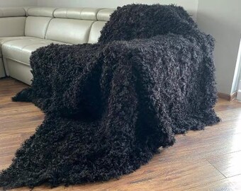 Handmade Genuine Sheepskin Rug: XXL Fur Carpet (160/200cm) black