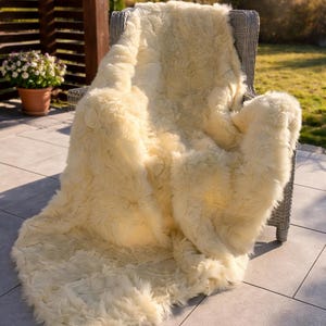 Handgemaakt deken van Toscaanse schapenvacht: geüpcycled bont, zachte schapenvachtdeken 160/200 cm