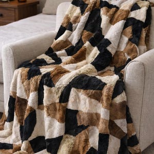 Handgefertigte Toscana Schaffell Sofaunterlage - Deckdecke: Upcycled Furs Rug, 160/200 cm