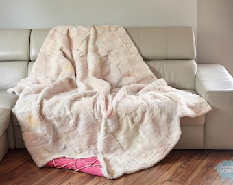 Handmade Toscana Sheepskin Throw Rug: Upcycled Fur Blanket 160/200cm pink