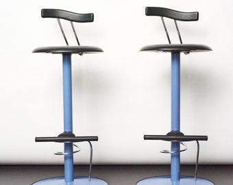 A pair of purple Postmodern Memphis style bar stools, Italy 1980s.