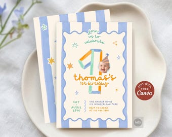 男の子の1歳の誕生日招待状、ブルーストライプのカスタム写真入り招待状、編集可能な5x7インチの印刷用Canvaテンプレート