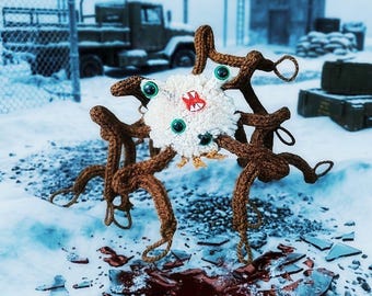 The Thing Spinne Fan Art Strick Pom Pom Cutey Crawly Plüsch Dekoration