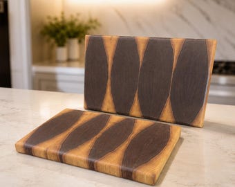 Set di taglieri in legno di noce lavorato a mano: decorazioni rustiche per la cucina