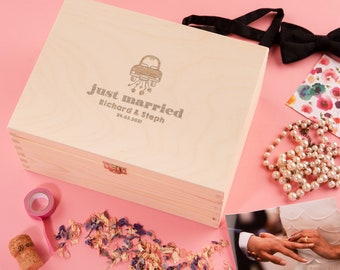 Personalised "Just Married" Wedding Keepsake Memory Box - Personalized Newly Wed Gifts for Couple