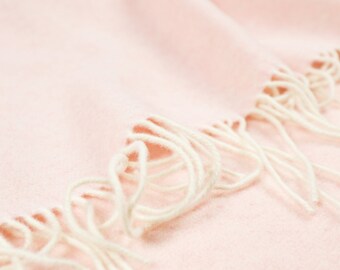 Rose Merino Wool & Cashmere Blanket 140x200 cm – Luxury Soft Throw, Light Pink Wool Blanket, European Quality Gift, Cozy Sofa Bed Throw