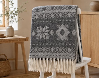 Grey Nordic Pattern 100% Wool Throw Blanket with Fringes, Scandinavian Geometric Floral Sofa Blanket