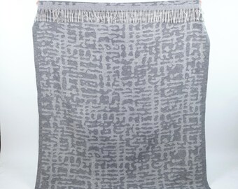 Grey 100% Wool Throw Blanket, Scandinavian Wool Blanket, Soft Warm Sofa Throw, Fringed Abstract Pattern Blanket, 140x200 cm