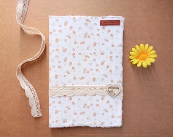 Cuaderno de tela floral A5 hecho a mano | Cuaderno artesanal | Diario de páginas en blanco | Regalo para escribir y llevar un diario