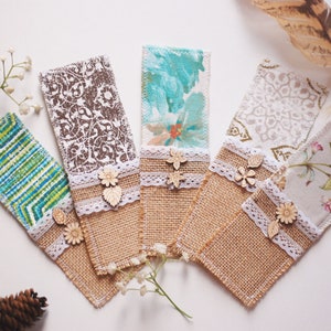 Pack de 5 marcapáginas de tela. Marcapáginas grande, con cartulina y tela reciclada. Accesorio de lectura vintage y en mal estado, idea de regalo