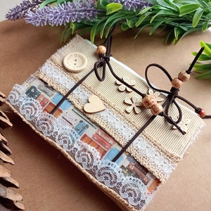 Quaderno spazzatura, taccuino con fogli riciclati e inserti. Quaderno vintage rilegato a mano, copertina in stoffa. Diario romantico