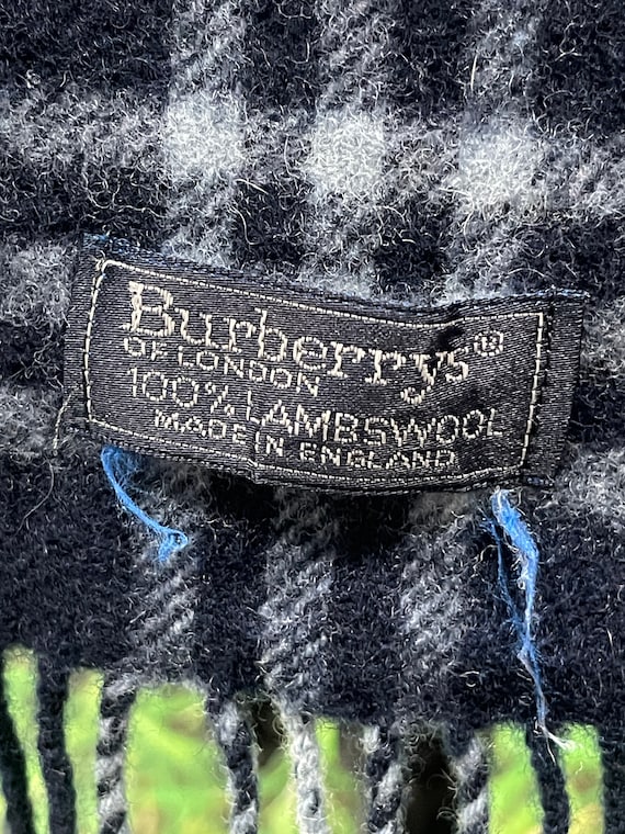 Vintage Burberrys of London 100% Lambswool Made i… - image 5