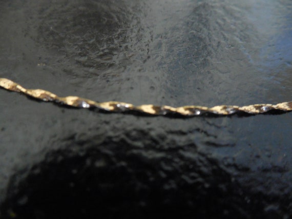 Sweet 14 k gold chain, 1.5 grams, marked 14 K,  0… - image 3