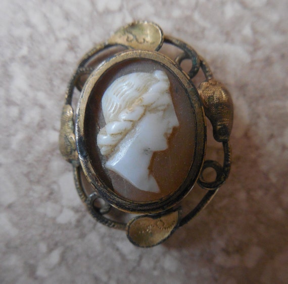 Victorian Italian Shell cameo for a choker ribbon… - image 1