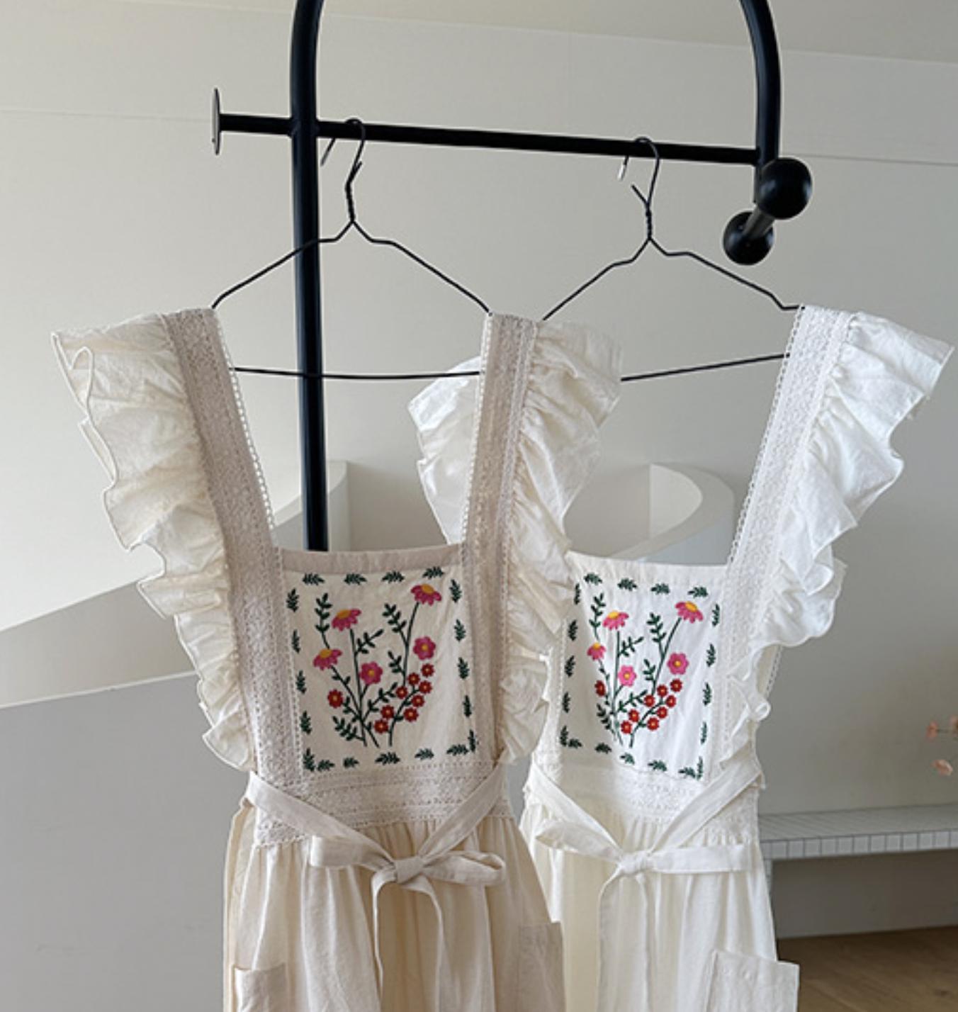 フリル付き刺繍コットンエプロン：花柄エプロンギフト - Etsy 日本