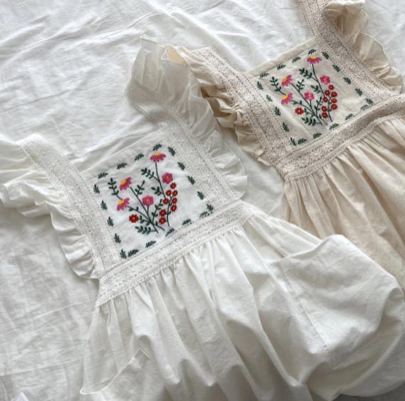フリル付き刺繍コットンエプロン：花柄エプロンギフト - Etsy 日本
