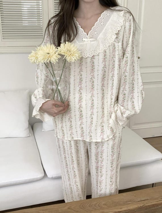 Romantic Pink Flower Organic Cotton Pajamas : Pink Floral Lace Trim PJs